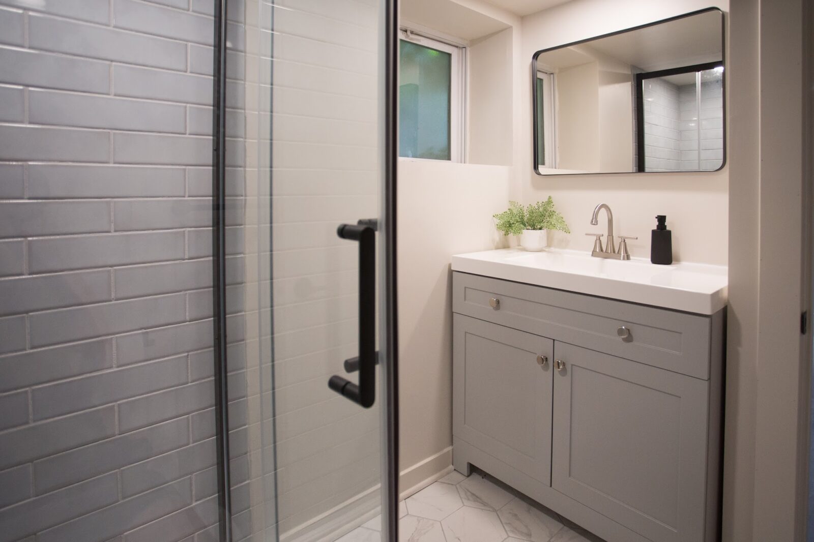 Deep cleaning chicago: spotless bathroom shower and vanity