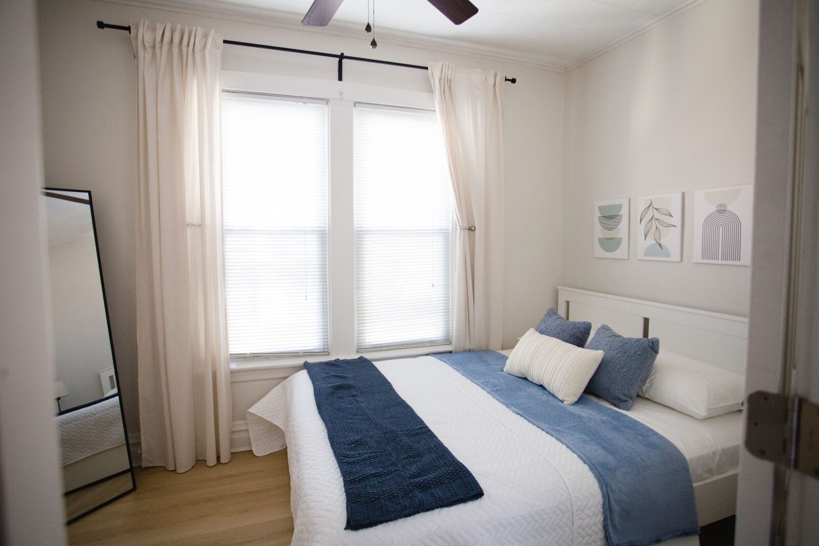 Deep cleaning chicago: guest-ready bedroom with fresh linens